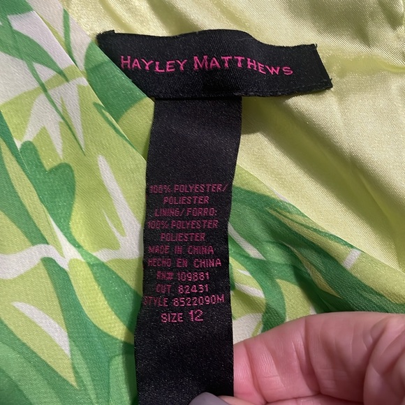 Hayley Matthews size 12 lined sleeveless dress ruched mid section lime green - Picture 8 of 12